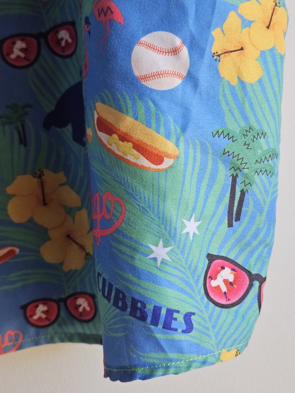 2023 Chicago Cubs Jim Beam Hawaiian Shirt in (Unisex) Medium - Picture 7 of 14
